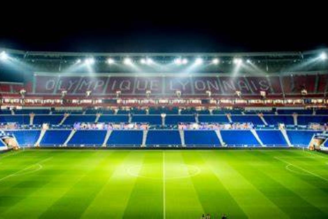 L'Olympique Lyonnais a entamé sa campagne européenne de manière convaincante en s'imposant face à l'Olympiakos (2-0) au Groupama Stadium.